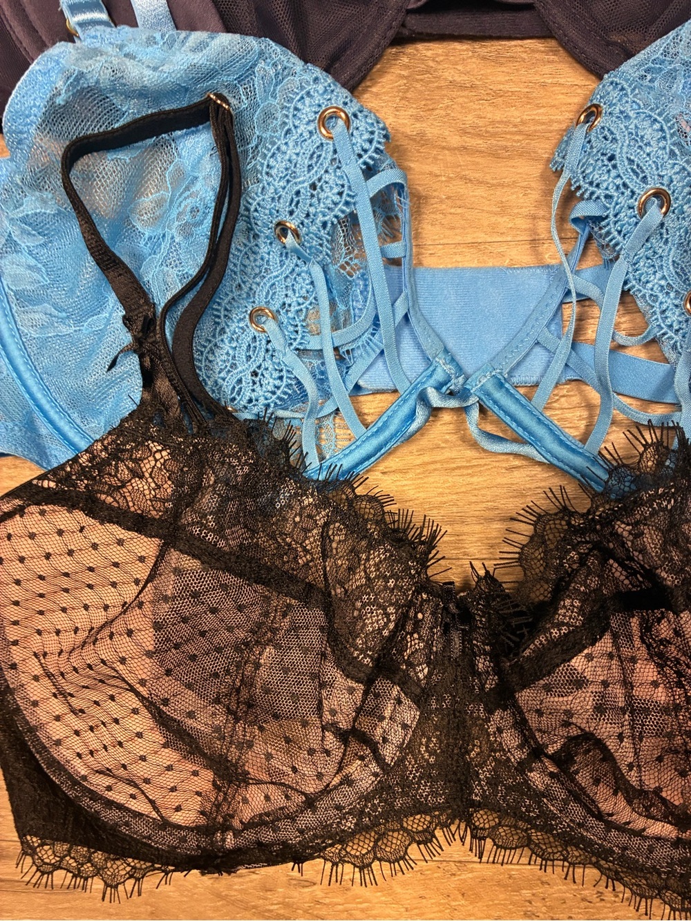 Victoria Secret 3 Underwired Lace Bras Unlined Balconete Low Cut Demi Push Up - Picture 5 of 12